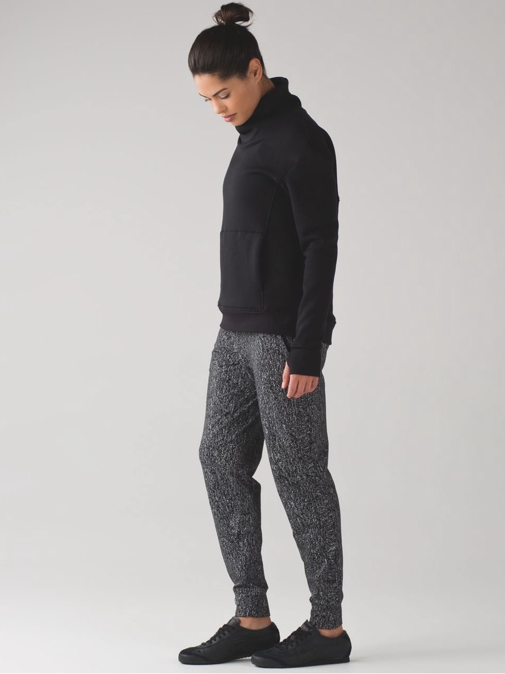 Lululemon Ready to Rulu Pant- size 4